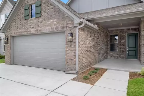 15812 Flint Dr, Moore, OK 73170 photo 3