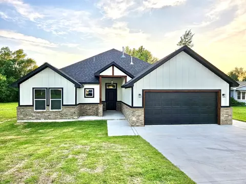 621 N Post Rd, Midwest City, OK 73130