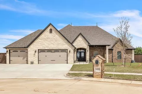 1428 Kimberlin Ln, Tuttle, OK 73089