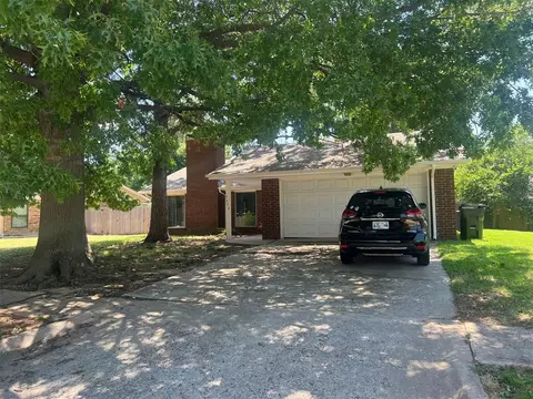 3432 Rambling Oaks Dr, Norman, OK 73072