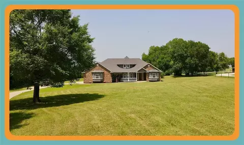 14761 E County Road 1520 Rd, Lindsay, OK 73052