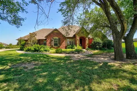 38650 W 45th St, Shawnee, OK 74804