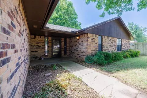 3908 Knob Hill Ct, Norman, OK 73072