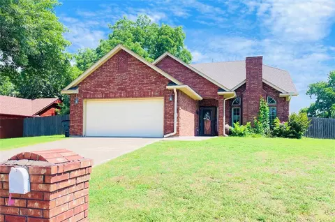 2701 NE Turtle Creek Dr, Lawton, OK 73507