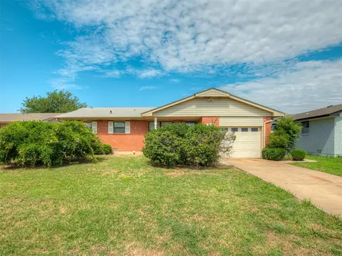 1508 NW 49th St, Lawton, OK 73505