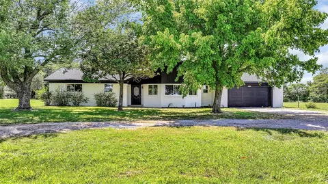 912 N Elm St, Stratford, OK 74872