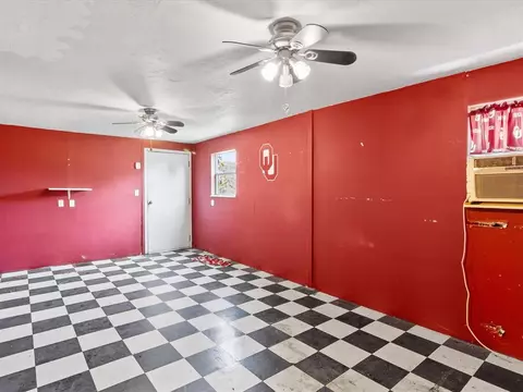 206 E Apache St, Lindsay, OK 73052 photo 26