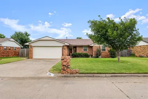 2723 S Estate Dr, El Reno, OK 73036