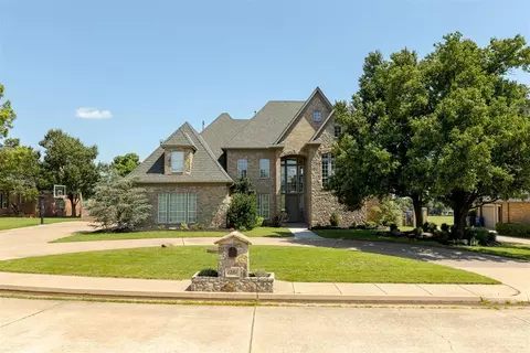 1201 Irvine Dr, Edmond, OK 73025