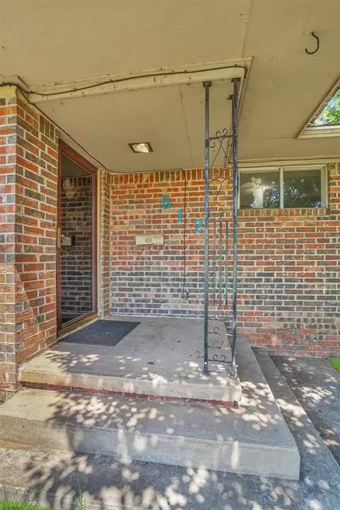 512 N Hightower St, Altus, OK 73521 photo 4