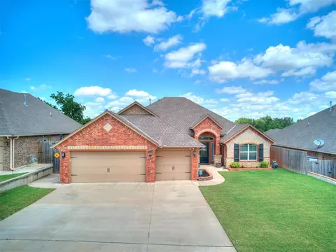 10829 Sara Ct, Midwest City, OK 73130