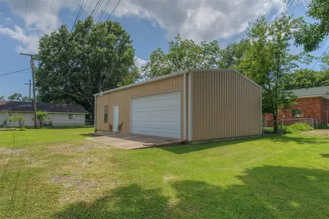 405 SW 4th St, Checotah, OK 74426 photo 38