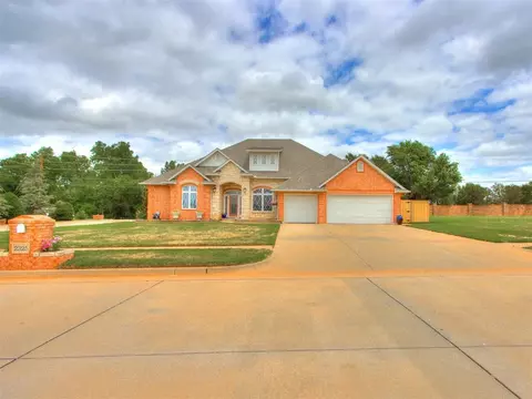 2325 W Mickey Dr, Mustang, OK 73064