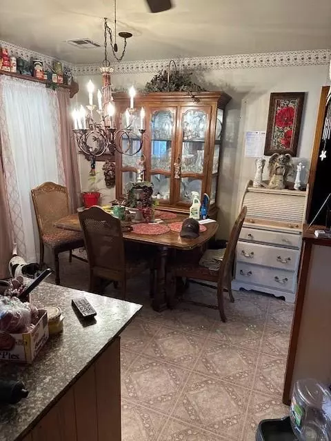 1213 Hickory St, Altus, OK 73521 photo 5
