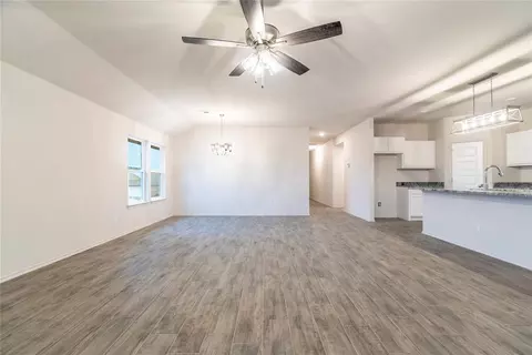 1931 Eli Ave, Tuttle, OK 73089 photo 4