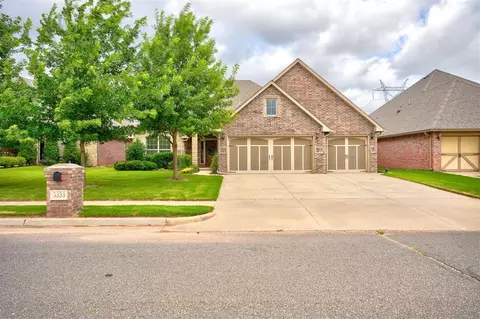 3333 Lakeshire Ridge Way, Edmond, OK 73034
