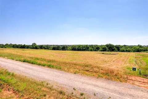 919 Cumberland Trl, Guthrie, OK 73044