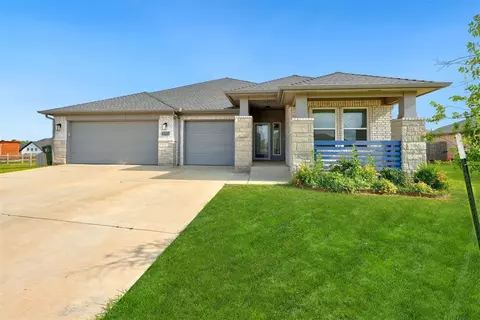 1028 Black Mesa Rd, Norman, OK 73071