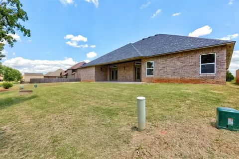 13341 Brampton Way, Yukon, OK 73099 photo 40