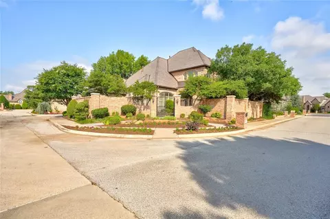 332 Cotswold Dr, Norman, OK 73072