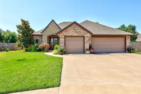 19500 Brookshire Ct, Edmond, OK 73012