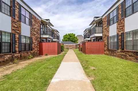 3003 River Oaks Dr #132, Norman, OK 73072