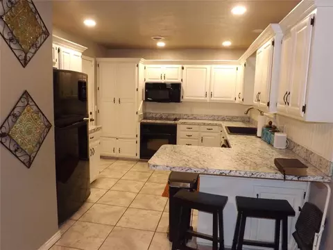 319 Cameron Dr, Altus, OK 73521 photo 16