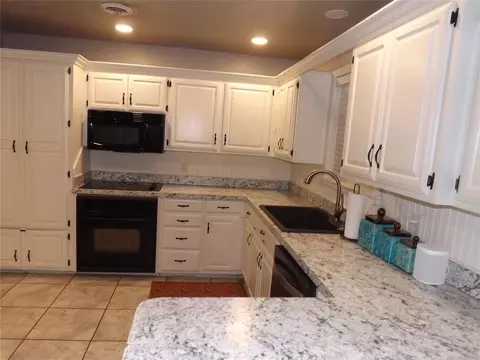 319 Cameron Dr, Altus, OK 73521 photo 17