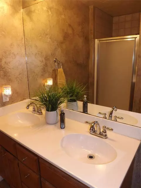 319 Cameron Dr, Altus, OK 73521 photo 13