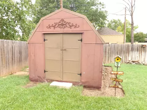 319 Cameron Dr, Altus, OK 73521 photo 27