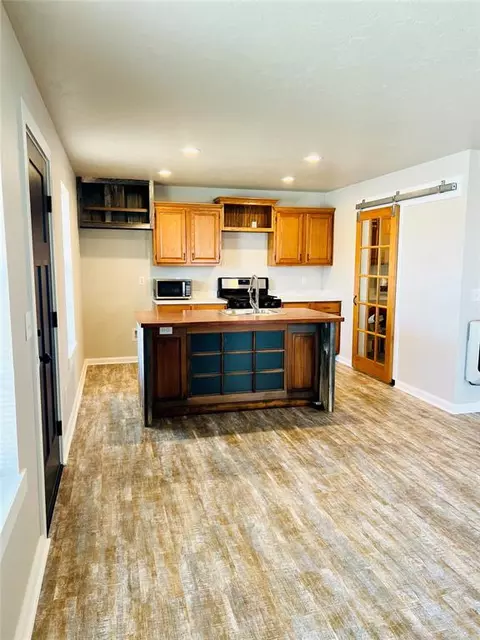 222 E Main St, Stroud, OK 74079 photo 5