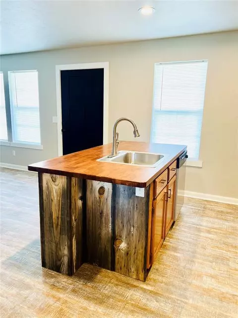 222 E Main St, Stroud, OK 74079 photo 6