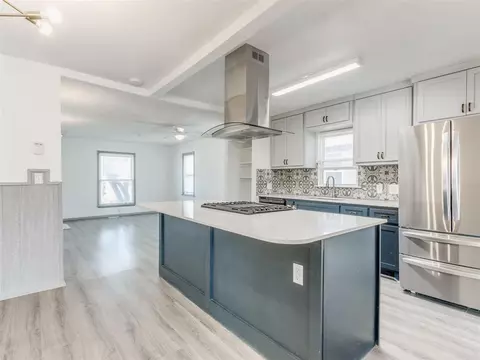 405 S 9th St, Yukon, OK 73099