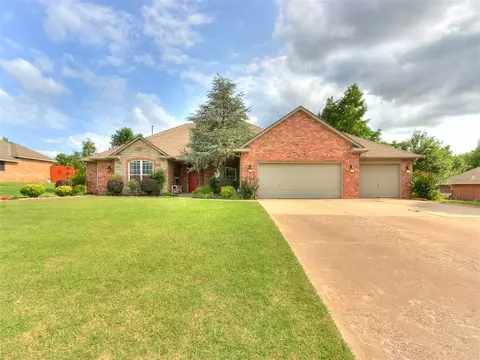 1212 Chipper Ln, Edmond, OK 73025