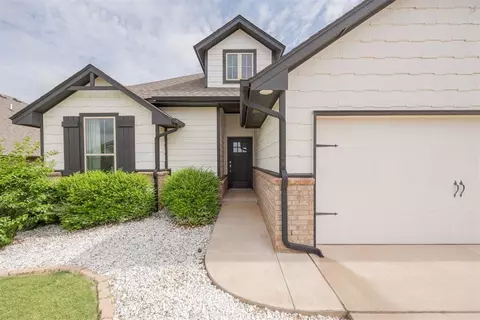 8325 NW 160th St, Edmond, OK 73013