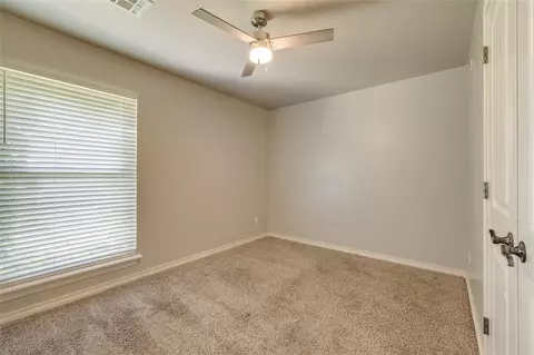 1013 Desiree Pl, Moore, OK 73160 photo 29