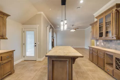 1013 Desiree Pl, Moore, OK 73160 photo 14