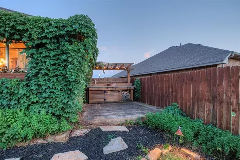 1013 Desiree Pl, Moore, OK 73160 photo 43