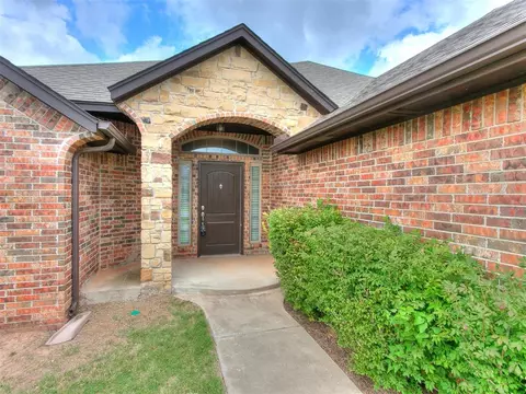 2217 Timber Rdg, Yukon, OK 73099