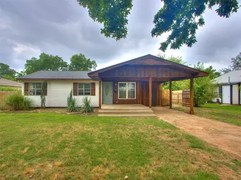 722 W Jefferson St, Tecumseh, OK 74873