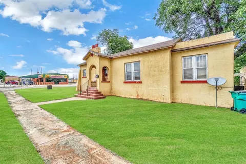 301 E Jefferson St, Mangum, OK 73554 photo 4