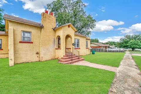 301 E Jefferson St, Mangum, OK 73554 photo 3
