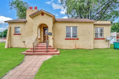 301 E Jefferson St, Mangum, OK 73554 photo 2