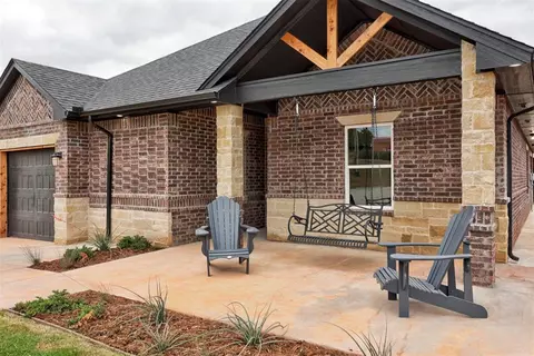 15850 N Henry Dr, Luther, OK 73054