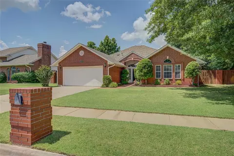 4105 Annalane Dr, Norman, OK 73072