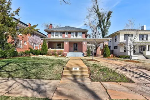 215 NW 17th St, Oklahoma City, OK 73103