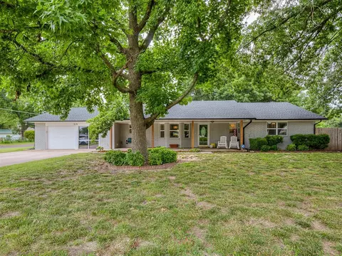 319 N Front St, Noble, OK 73068