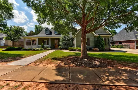 416 Yarmouth Dr, Norman, OK 73071