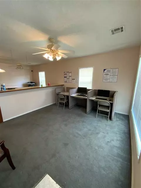 606 N Kickapoo Ave, Shawnee, OK 74801 photo 3