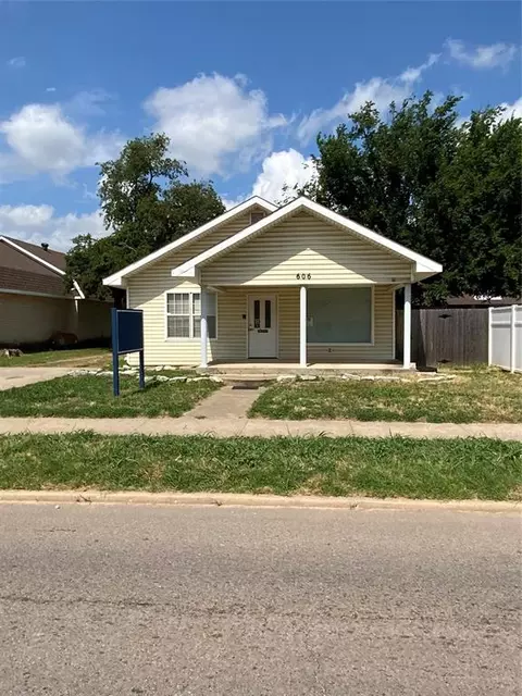 606 N Kickapoo Ave, Shawnee, OK 74801